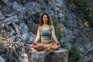 Descubre los beneficios de la práctica de Kundalini Yoga